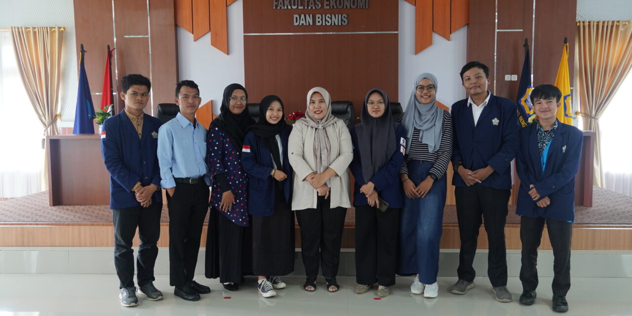 Mahasiswa Berprestasi FEB 2023 akan maju ke PILMAPRES tingkat Universitas dan Diberikan Beasiswa Fakultas