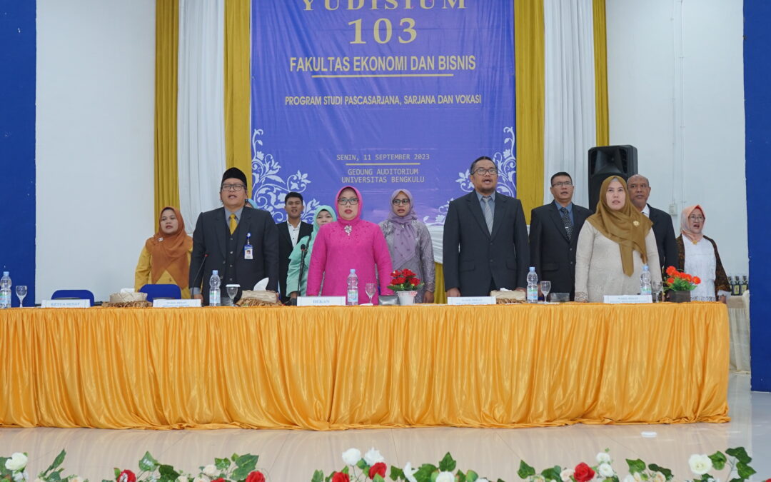 YUDISIUM FEB KE-103, LULUSKAN 221 MAHASISWA