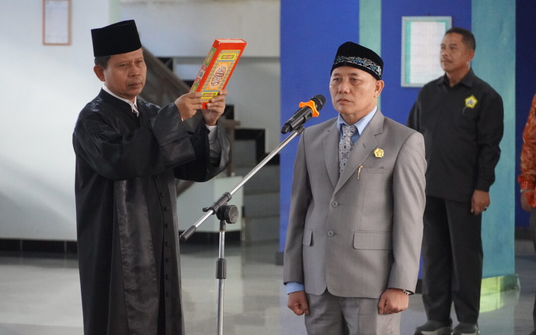 PELANTIKAN DEKAN FEB DAN WAKIL DEKAN BIDANG SUMBER DAYA FEB UNIB PERIODE 2024-2028