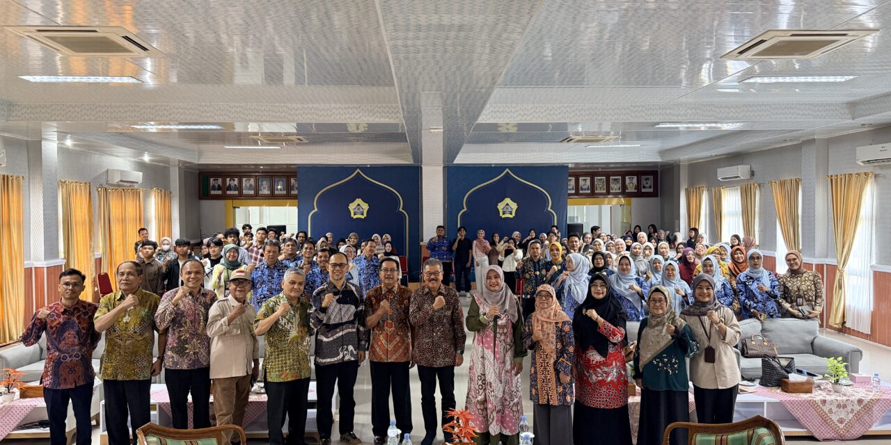 FEB UNIB Gelar Bedah Buku dan Sharing Session Bersama Guru Besar UGM